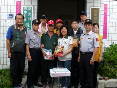 斗六警分局莿桐分駐所 關懷濟助(圖)