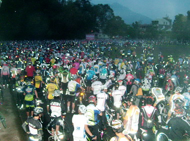 挑戰新中橫單車活動在水里之盛況空前(圖)