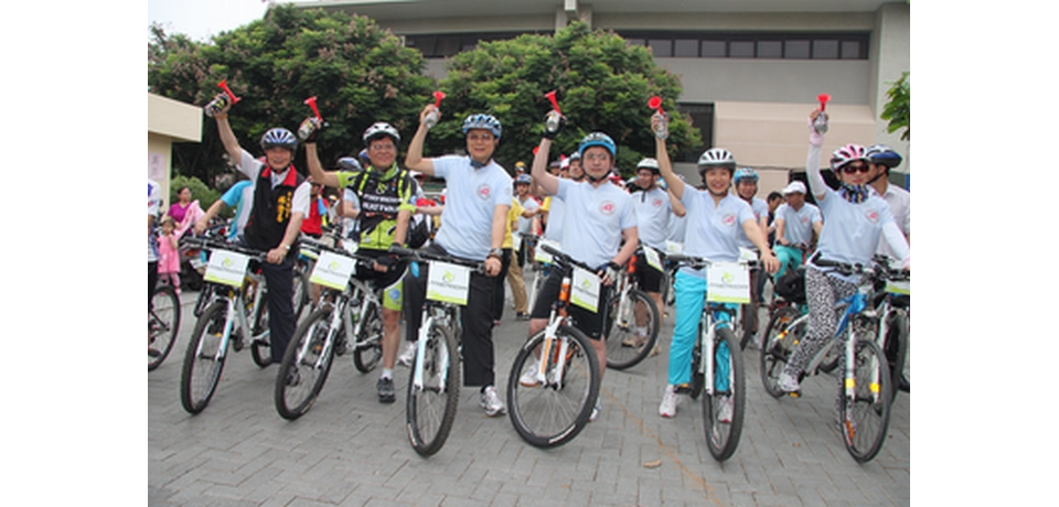 議會慶祝60週年舉辦「鐵馬逗陣行」活動(圖)