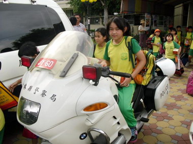 虎尾警辦理交通安全宣導(圖)