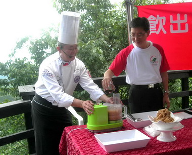 日月潭紅茶冰涼沖調DIY示範記者會(圖)