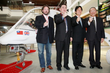 王文洋冰原探險車於成大首展(圖)