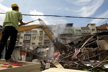 維護公安與治安 新北市府再拆四違建(圖)