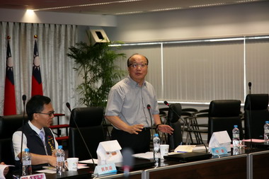台中市長在太平區里長座談與市民站在同線(圖)