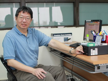 台中弘光大學資管系副教授宋明弘發明鍍金(圖)