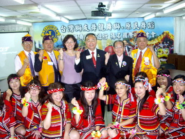 台灣獅友舞龍舞獅原民舞蹈 揚名國際(圖)