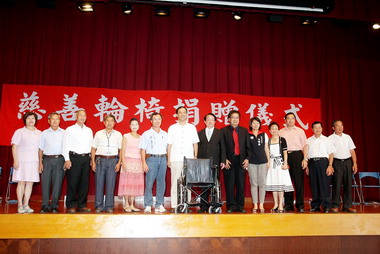 新北市長感佩潘思源捐贈輪椅善舉(圖)