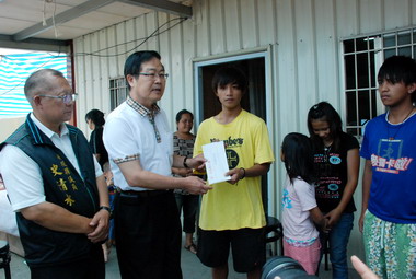 信義5鄉民疑中毒死亡縣長今前往探視慰問(圖)