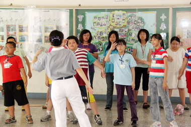 慈濟舉辦校園「無毒有我」校園反毒(圖)