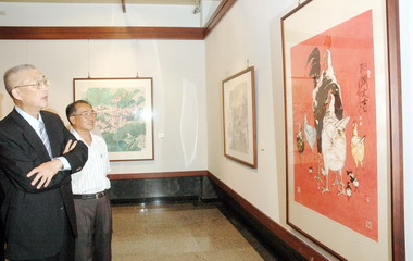 台中行政院長吳敦義觀賞李轂摩書畫展(圖)