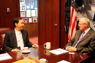 新北市長朱立倫拜訪美國姊妹市洛杉磯郡(圖)