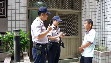 斗南分局執行清樓專案  防範不法藏身大樓(圖)