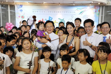 Janet帶提琴來彰化 9月合奏挑戰金氏世界紀錄(圖)