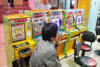 草屯警方查緝大型電動玩具遊藝場(圖)