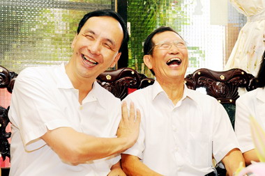 化小愛為大愛 新北市長讚模範父親王慶章(圖)