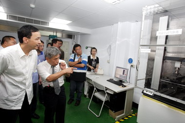 走訪瑞芳工業區 新北市長盼產業耕留新北(圖)