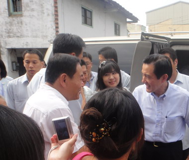 馬英九至南投會見總統教育獎學生曾君豪(圖)