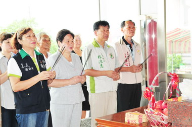 嘉縣軍人忠靈祠暨群靈堂慶讚中元普渡(圖)