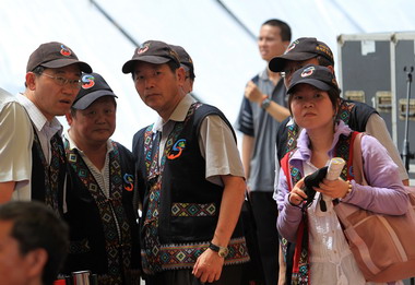 重建會以愛心努力不懈  擔起挑戰一切(圖)