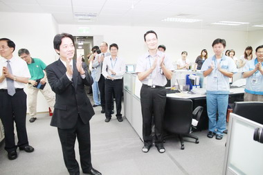 賴清德關心地方環保教育經濟 走訪台灣凸版(圖)