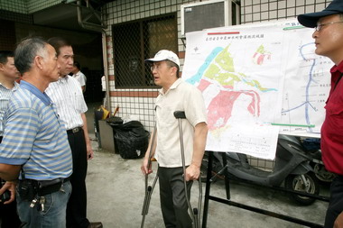 台中副市長檢討灌溉溝圳排水功能(圖)