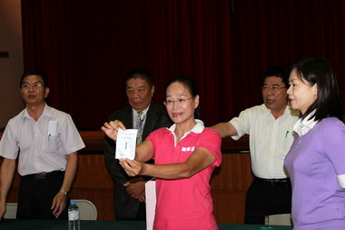 斗六市長補選候選人謝淑亞感謝鄉親的相挺(圖)