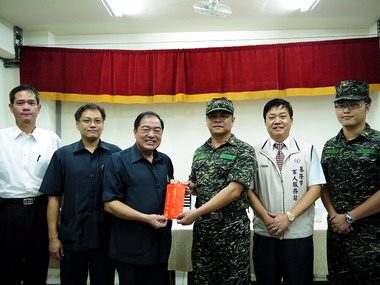 基隆市長率團秋節勞軍,感謝駐軍弟兄辛勞(圖)