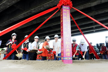 新北新店溪唯一堤防缺口 明年汛期前完成(圖)