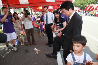 搭起世代傳承情 祖孫嘉年華會(圖)