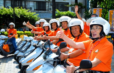 弘道與JTI舉辦『不老夢想、圓夢列車』(圖)