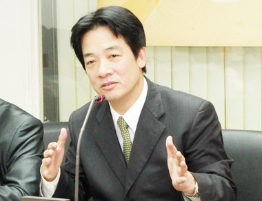 台南府會聯袂出擊 包機首航日本拼經濟(圖)