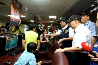新北無照網咖容留青少年 市府強迫斷電(圖)