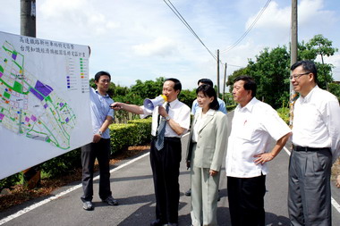 經建會主委訪元晶光電、濟生製藥(圖)