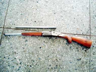 竹山警分局查獲非法土造獵槍(圖)