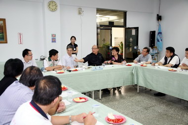 中市長與台中港關連工業區廠商協進會座談(圖)