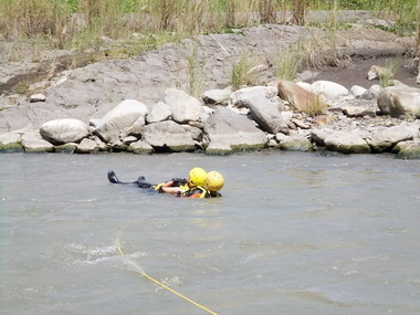 提升民眾水上救生觀念 消防局辦救溺演練(圖)