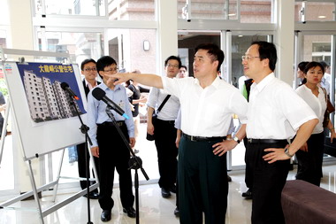 內政部長視察大龍峒公營住宅 多所肯定(圖)