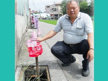 大里區大里路 一夜失竊三個水溝蓋(圖)