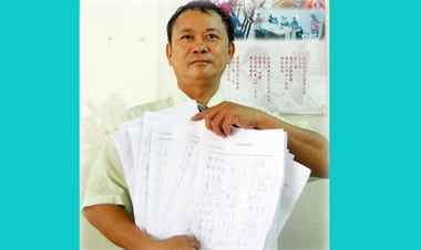 簡肇棟辭立委 大明里長連署盼打消辭意(圖)