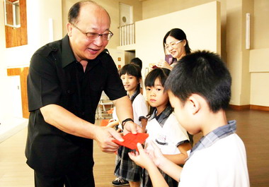台中南屯三厝福德廟 提供大墩國小獎學金(圖)