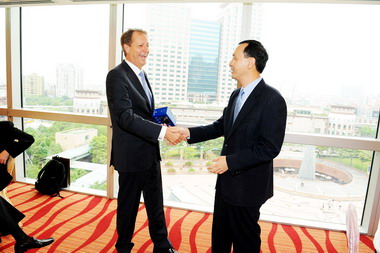 荷蘭恩荷芬市長訪新北市長 分享城市智慧(圖)