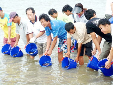 竹市&#39994;魚節熱鬧登場(圖)