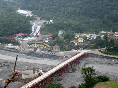 內政部人員訪視屏東縣霧台鄉避難所(圖)
