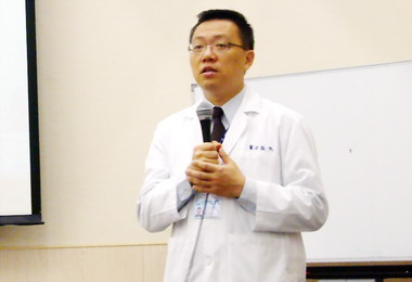 求子路崎嶇43歲心願得償(圖)