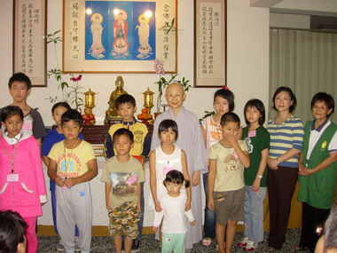 法鼓山竹山安心站發32萬5千元獎助學金(圖)