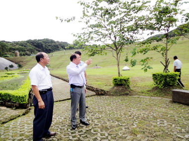 暢談環保施政 張通榮盼打造為環保模範城(圖)