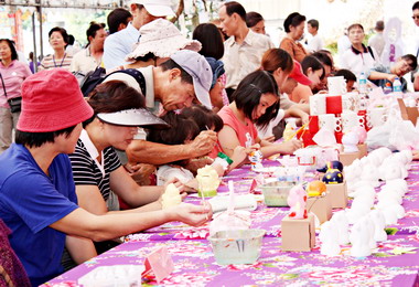 苗栗薑麻節熱鬧登場吸引大批遊客(圖)