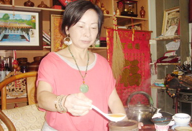 鹿谷福竹居揆嫂手工製凍頂茶人氣搶搶滾(圖)