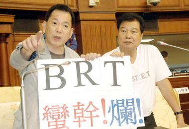台中港路實施車輛分流引發更嚴重塞車(圖)