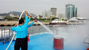 高雄市輪船公司船舶災害防救演習(圖)